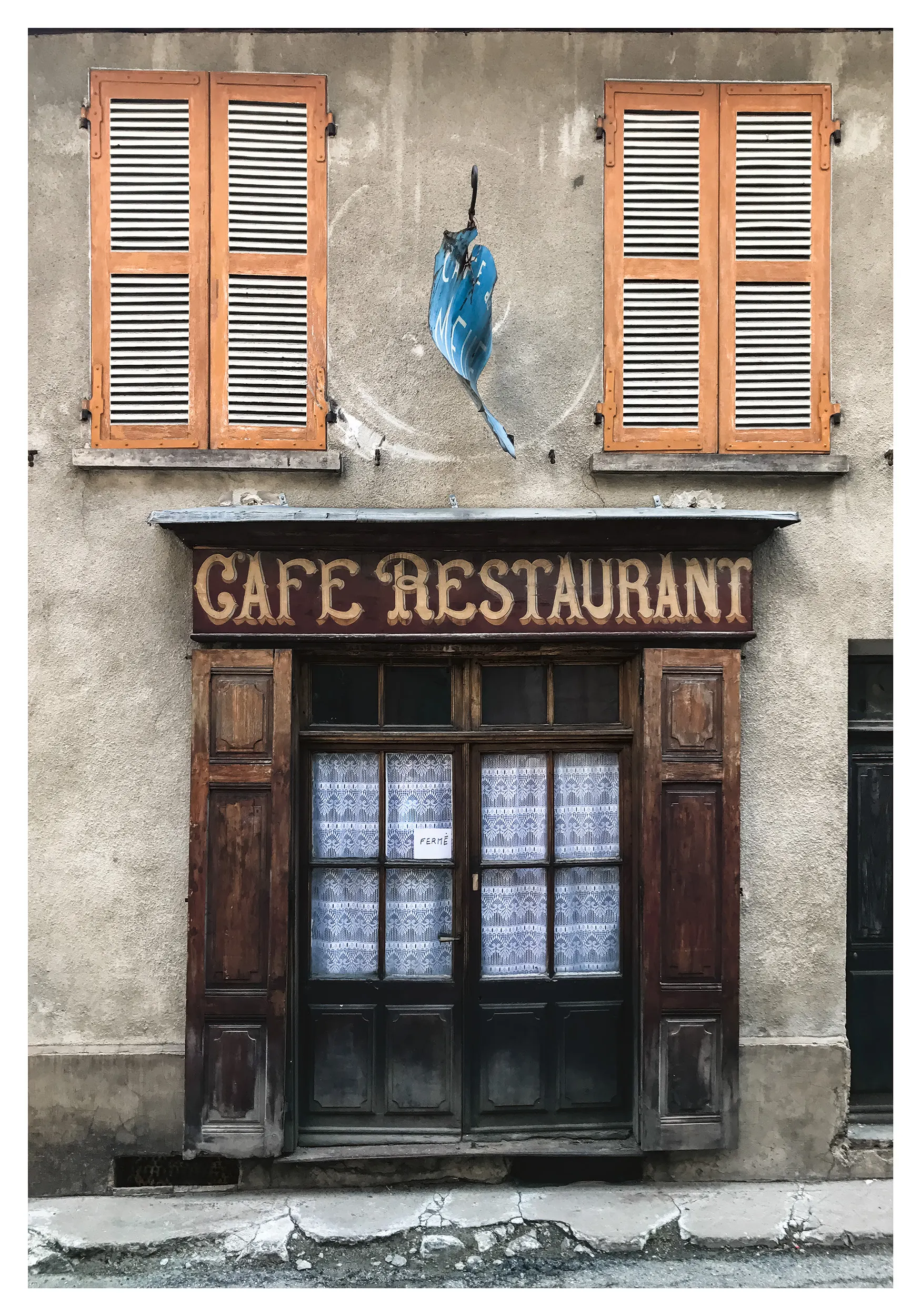 Fermé